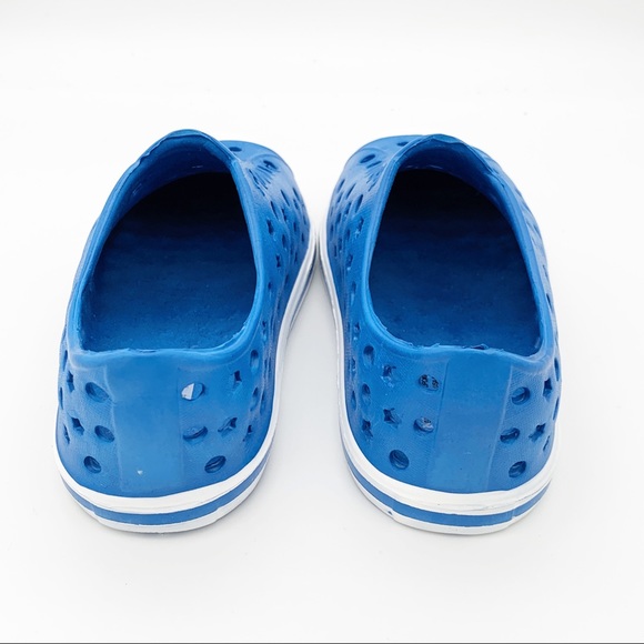NWOT Kids’ Blue Rubber Water Shoes with Holes - Picture 4 of 5